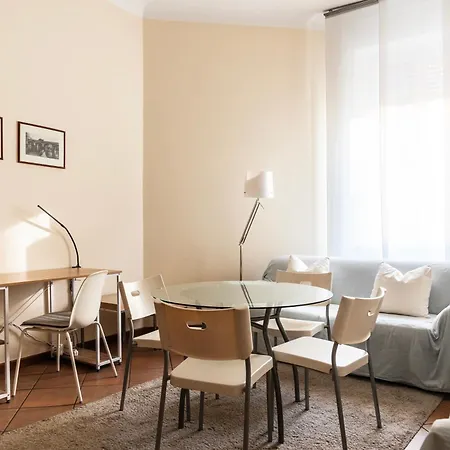 Youhosty - Compagnoni 8 Appartement *